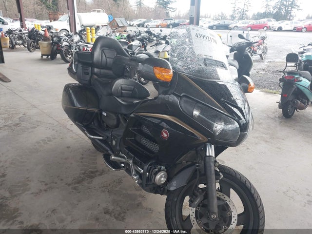 2016 HONDA GL1800 