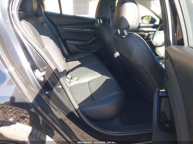 صورة 8 لـ 2025 Mazda MAZDA3 2.5 S SELECT SPORT