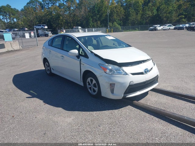 2015 TOYOTA PRIUS THREE
