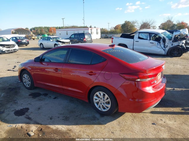 HYUNDAI ELANTRA SE - 3