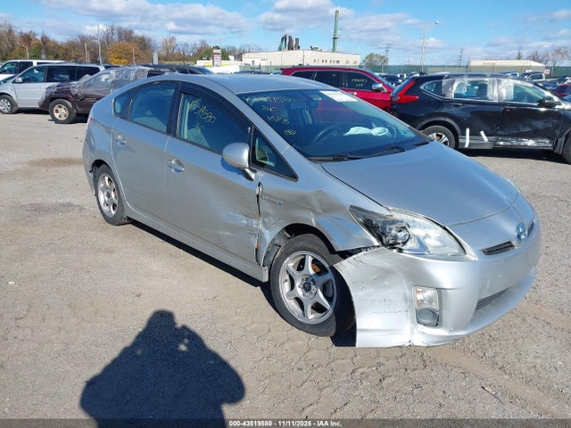 2010 TOYOTA PRIUS III