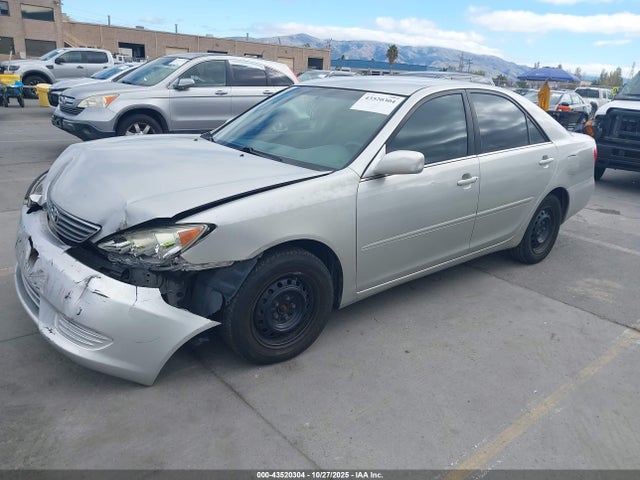 2005 Toyota CAMRY LE 照片 2