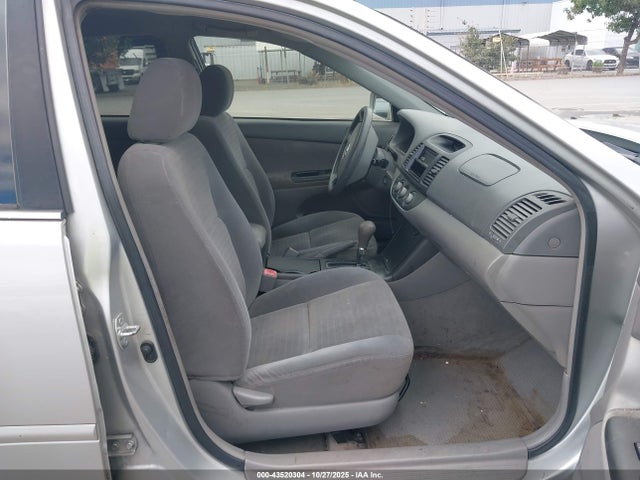 2005 Toyota CAMRY LE 照片 5