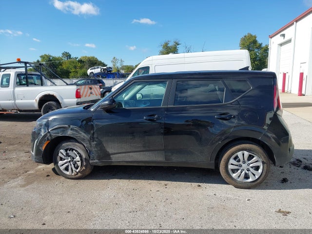 2025 KIA SOUL LX thumbnail 14