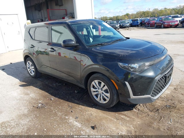 2025 KIA SOUL LX photo 1