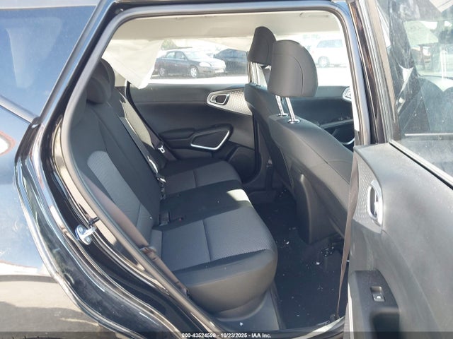 2025 KIA SOUL LX photo 8