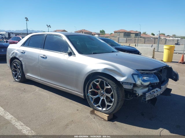 صورة 1 لـ 2015 Chrysler 300 300S