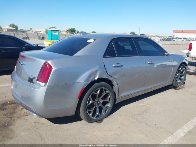 صورة 4 لـ 2015 Chrysler 300 300S