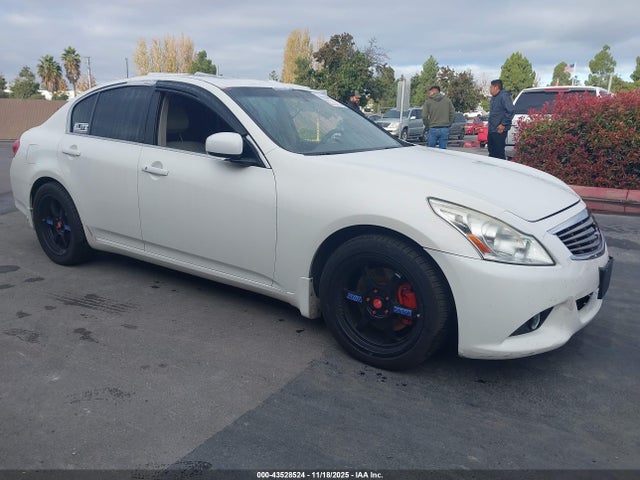 2013 INFINITI G37 JOURNEY