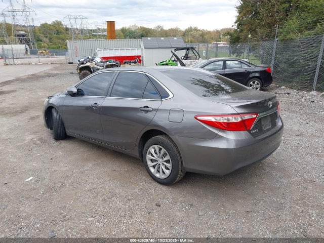 TOYOTA CAMRY - 3
