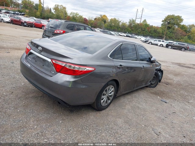 TOYOTA CAMRY - 4
