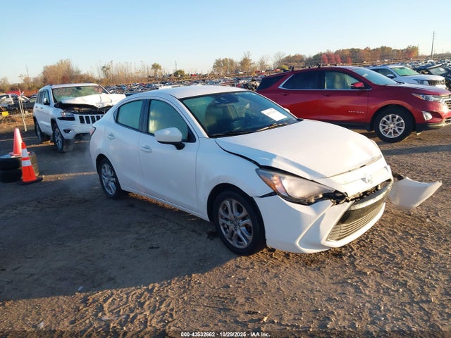 2018 TOYOTA YARIS 
