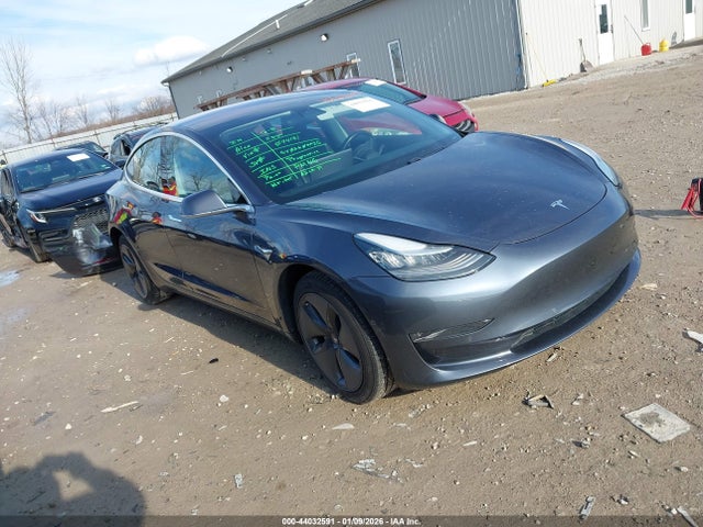 2018 TESLA MODEL 3 LONG RANGE/PERFORMANCE