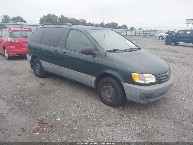 2003 TOYOTA SIENNA CE