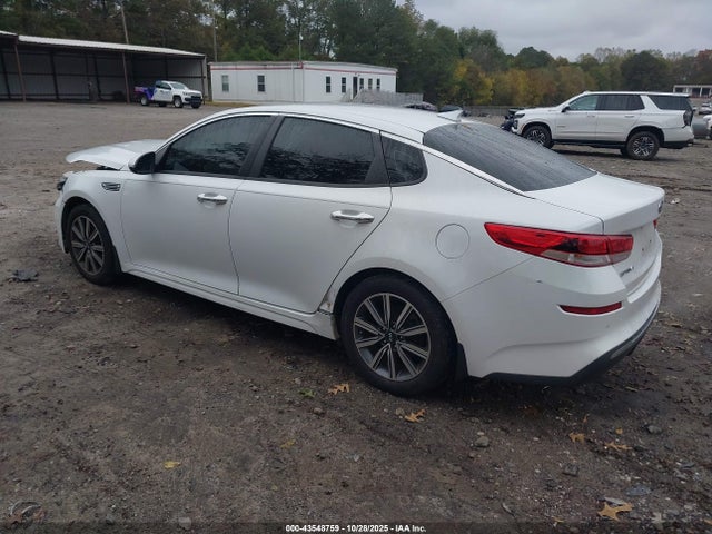 KIA OPTIMA LX - 3