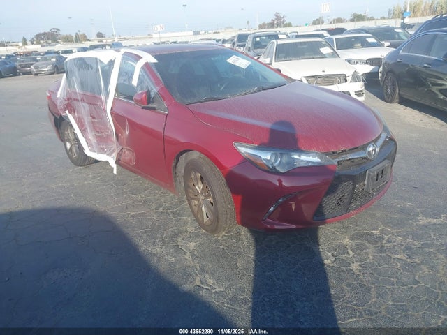 2016 TOYOTA CAMRY SE
