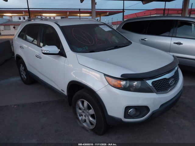2011 KIA SORENTO LX