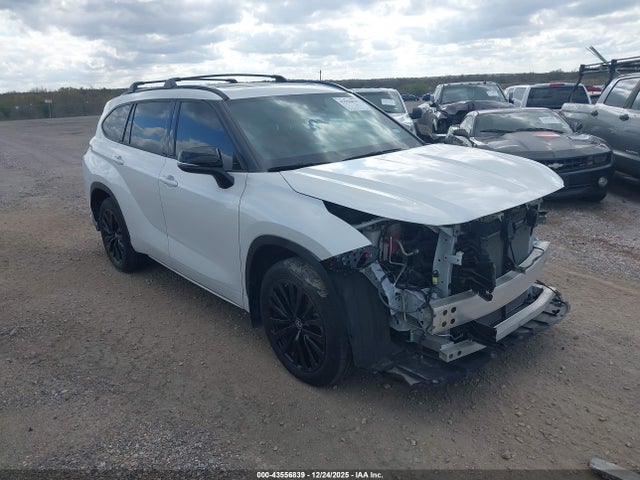 2024 TOYOTA HIGHLANDER XSE