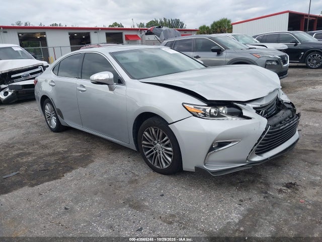 2016 LEXUS ES 