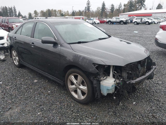 2011 TOYOTA CAMRY SE V6