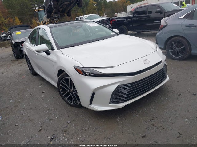 2025 TOYOTA CAMRY XLE