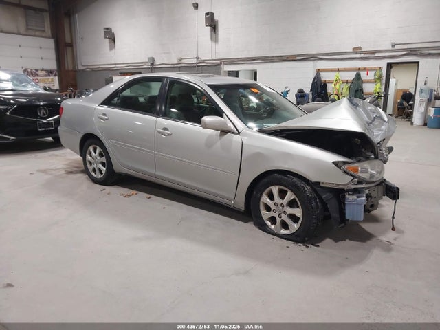 2005 TOYOTA CAMRY XLE