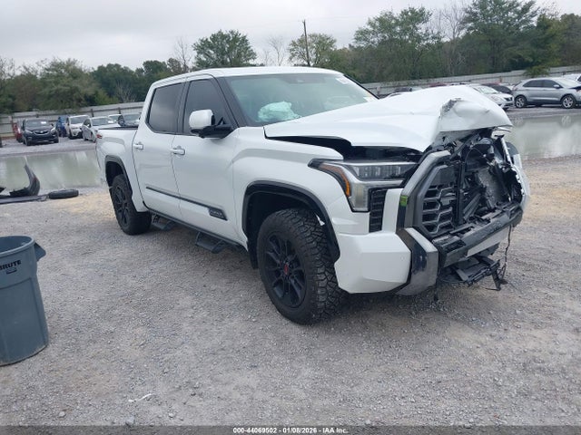 2025 TOYOTA TUNDRA PLATINUM
