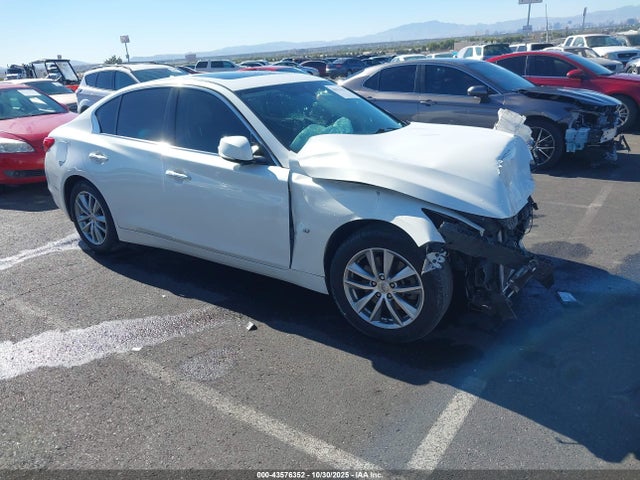 2015 INFINITI Q50 