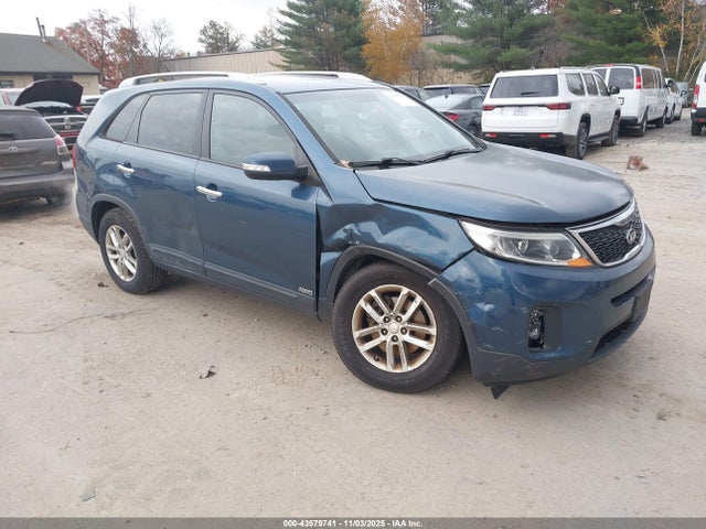 2014 KIA SORENTO LX