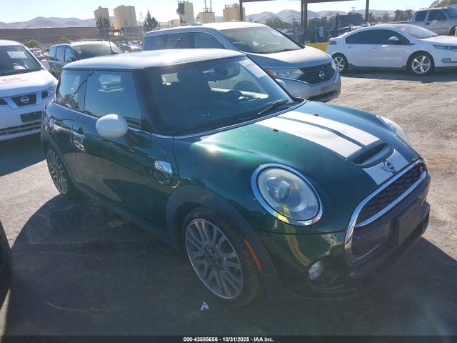 2015 Mini Hardtop, VIN: WMWXP7C50F2A41557
