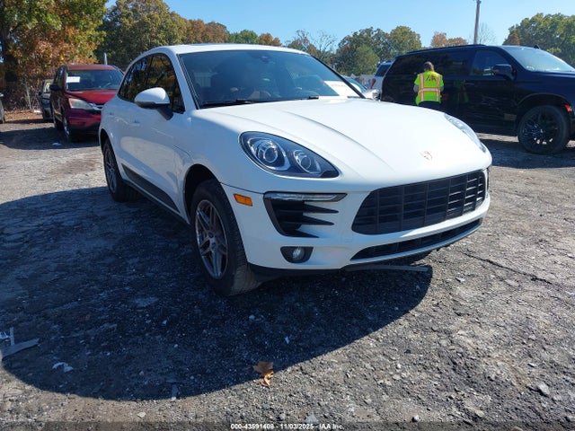 2018 PORSCHE MACAN SPORT EDITION