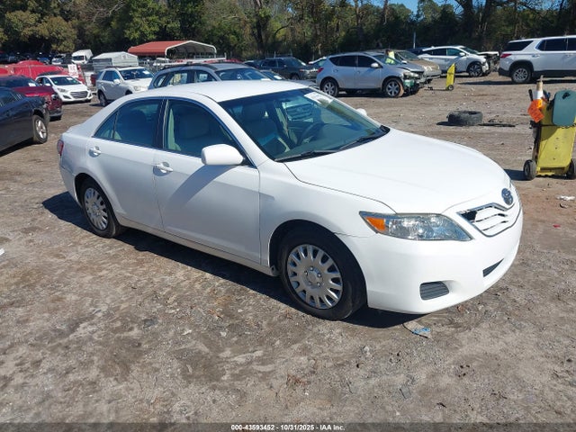 2011 TOYOTA CAMRY 