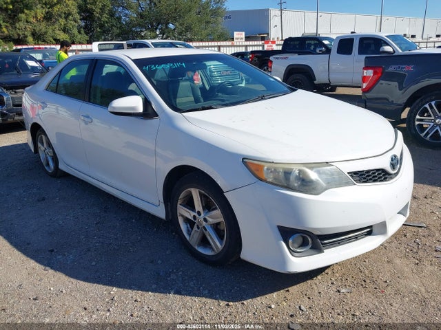 2012 TOYOTA CAMRY SE