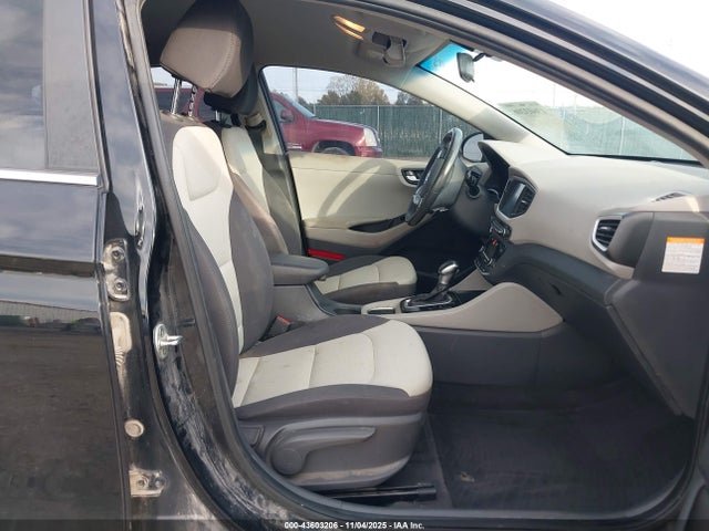 صورة 5 لـ 2018 Hyundai IONIQ HYBRID SEL