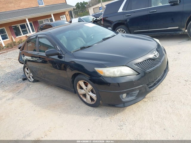 2011 TOYOTA CAMRY SE