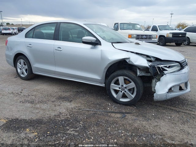 2014 VOLKSWAGEN JETTA 2.0L TDI