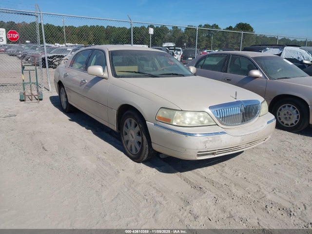 2003 LINCOLN TOWN CAR CARTIER
