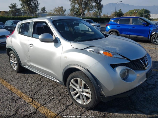 2014 NISSAN JUKE S