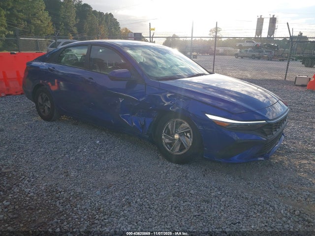 HYUNDAI ELANTRA SE - 1