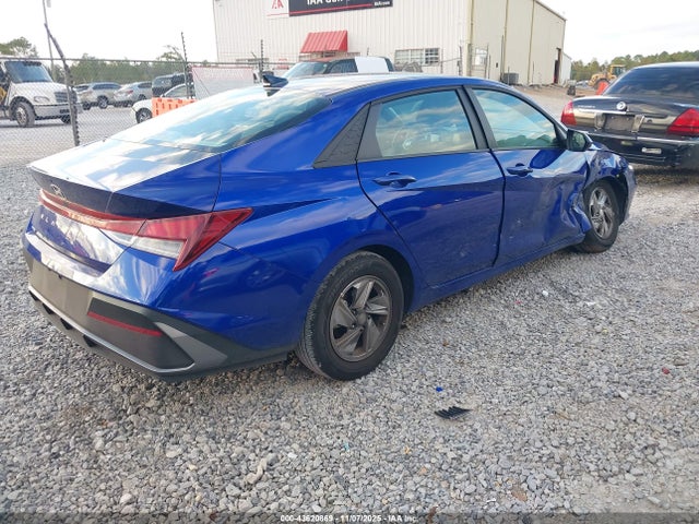 HYUNDAI ELANTRA SE - 4