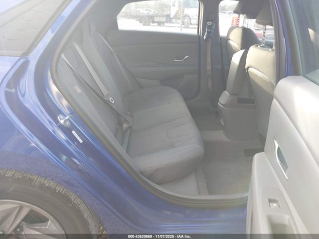 HYUNDAI ELANTRA SE - 8