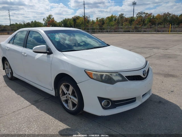 2012 TOYOTA CAMRY SE