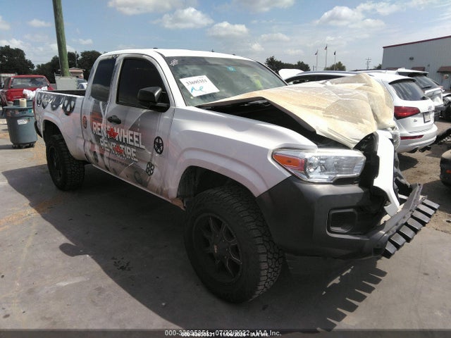 2016 TOYOTA TACOMA SR