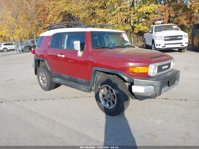 2011 TOYOTA FJ CRUISER 