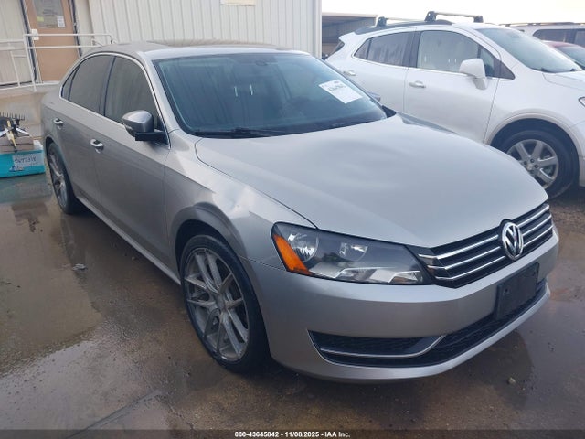2013 VOLKSWAGEN PASSAT 2.5L SE