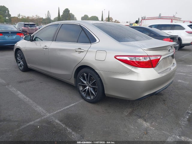 TOYOTA CAMRY - 3