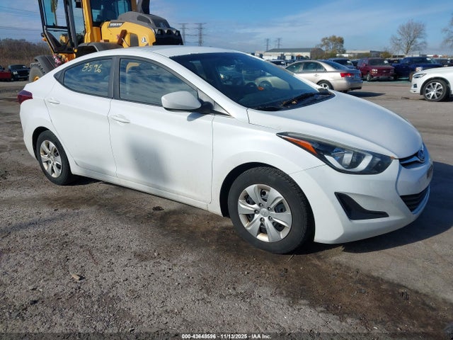 2016 HYUNDAI ELANTRA SE