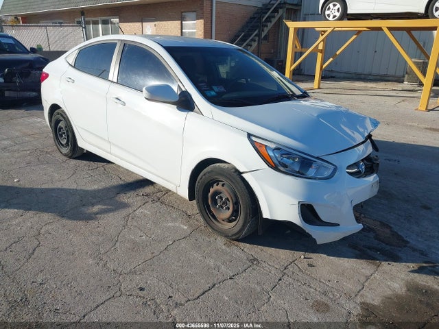 HYUNDAI ACCENT SE - 1