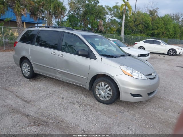 2008 TOYOTA SIENNA CE