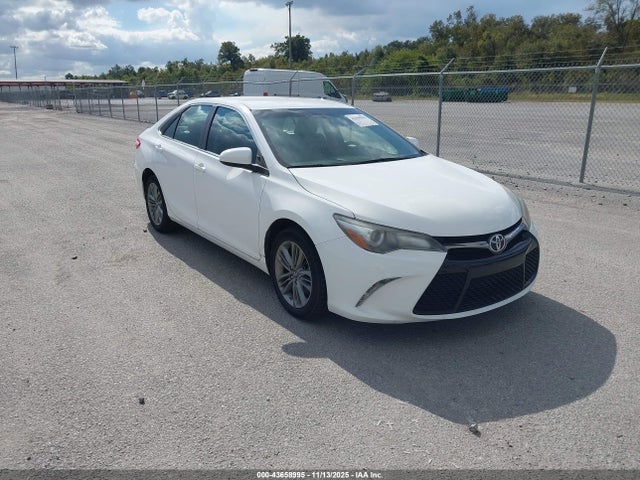 2017 TOYOTA CAMRY SE